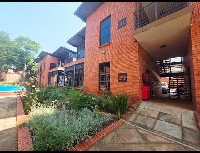 BUSINESS FOR SALE IN DIE HOEWES